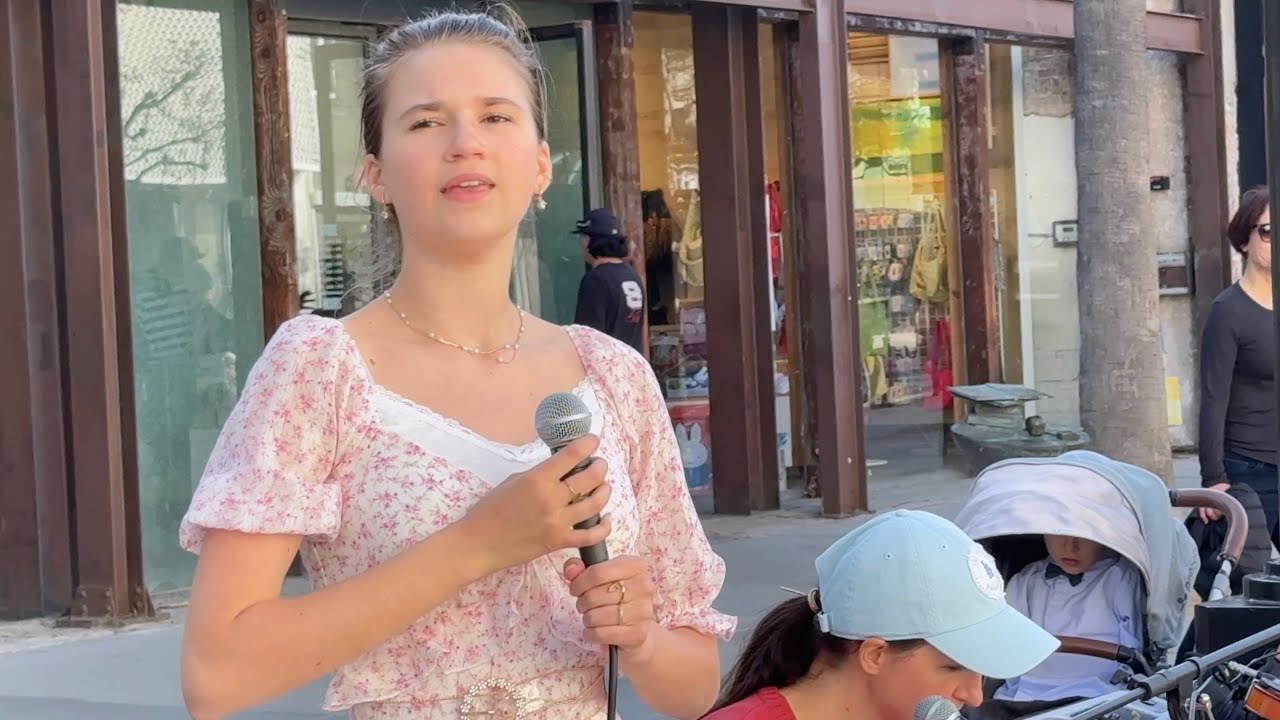 Killing Me Softly - Robera Flack ( cover by Karolina Protsenko )