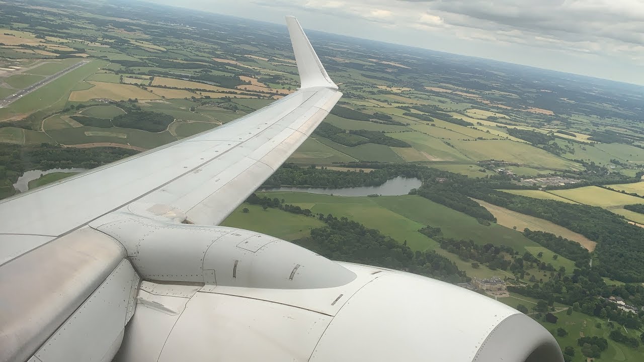 ROLLING TAKEOFF | Ryanair B737-800 Takeoff from London Luton Airport