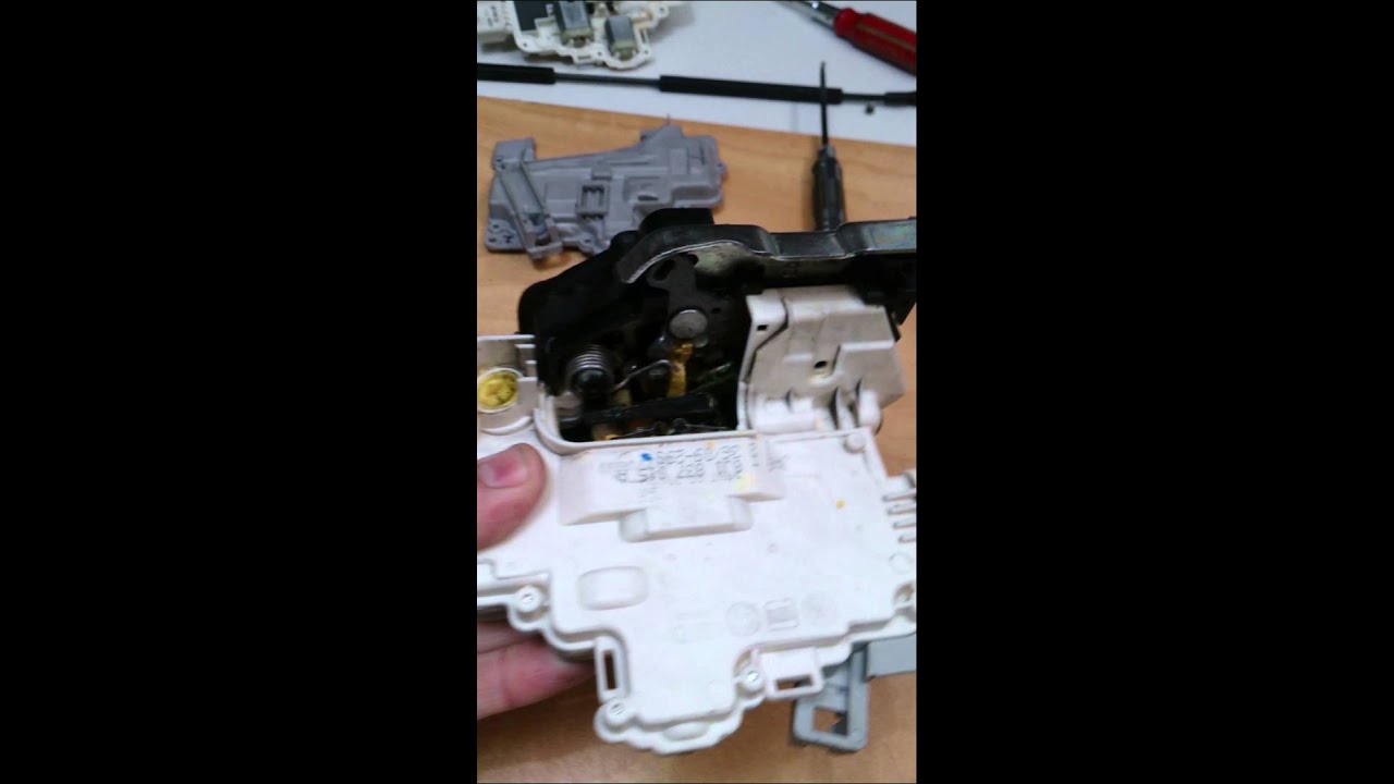 Reparar cerradura Audi A4 B8 2009