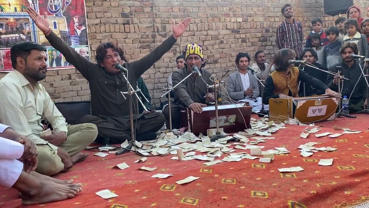 Mehfil e Samaa janab Peer Syed Faqir Hussain Shah Naqvi Bukhari sahib 392 jb Garh
