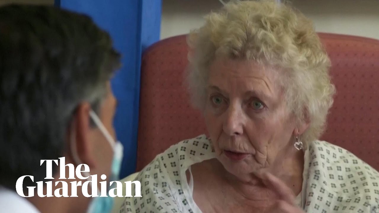 Rishi Sunak confronted by hospital patient in Croydon: 'It's a pity you don't pay them more'