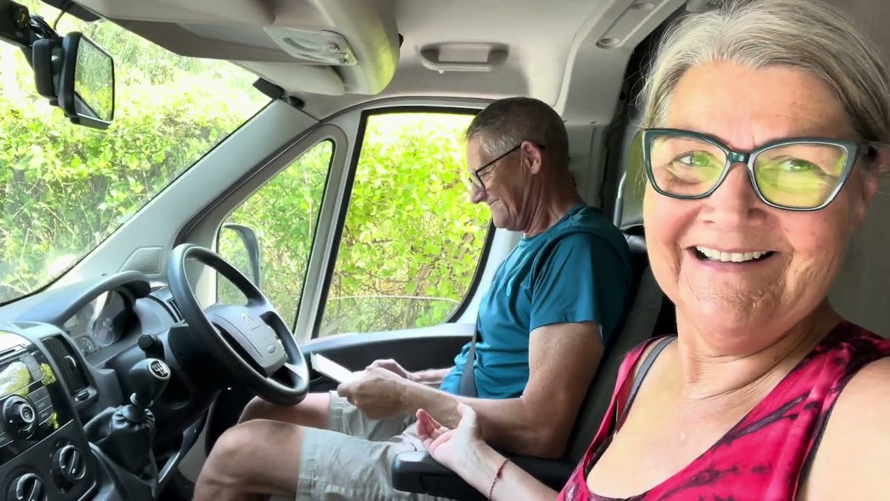 Croatia 🇭🇷 Montenegro 🇲🇪 Border … Did we get in?!