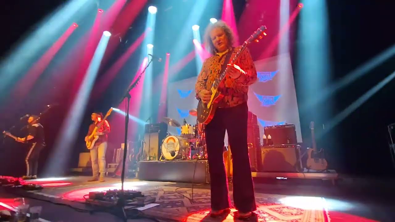The FORTUNATE SONS - Rockin' All Over ... / Up Around the Bend ; Haarlem, Patronaat - Dec. 12, 2025
