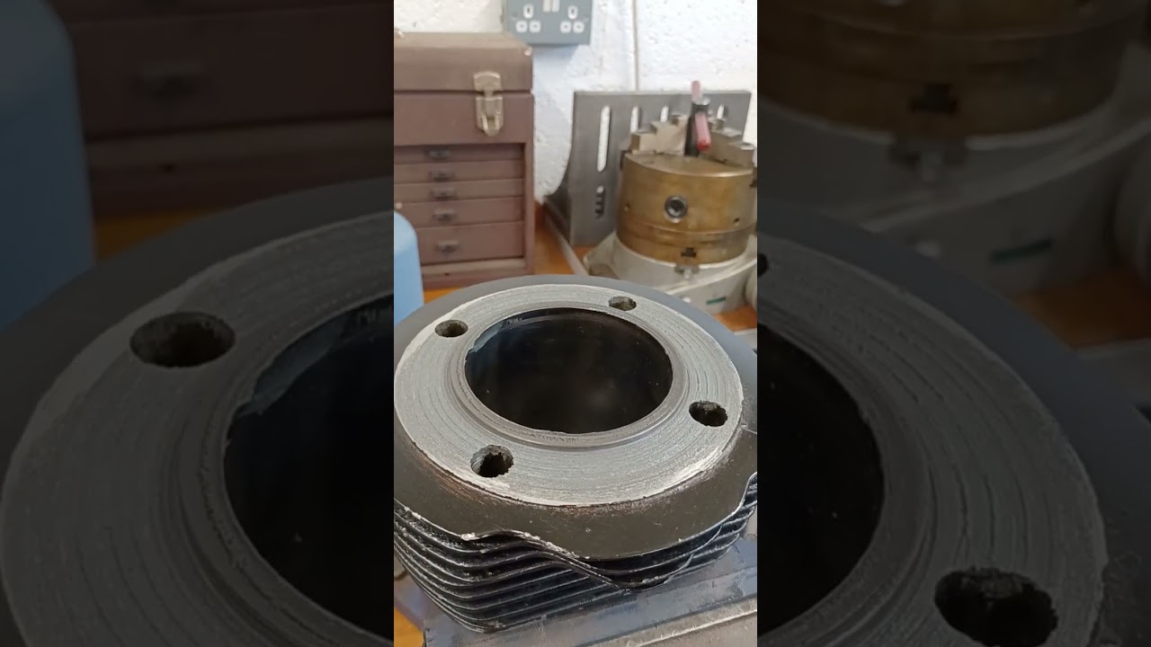Vincent Black Shadow Cylinder Head Joint Service