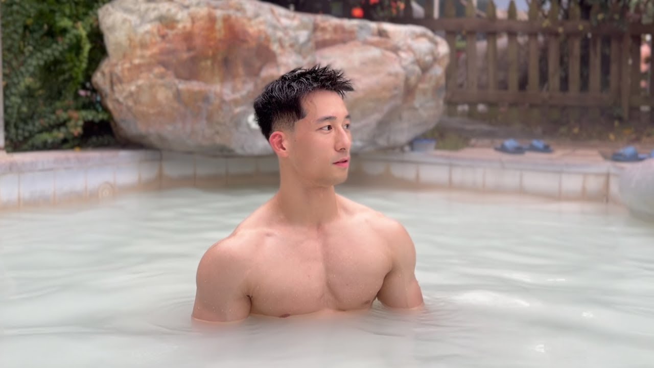 【與帥哥泡湯系列】🌈上海肌肉帥哥Theo丨坦言在上海想談一場戀愛真的很難!? [SUB]