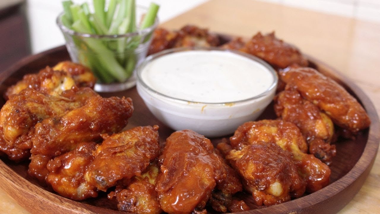 ALITAS BUFFALO CON SALSA CASERA | ALE DE NAVA