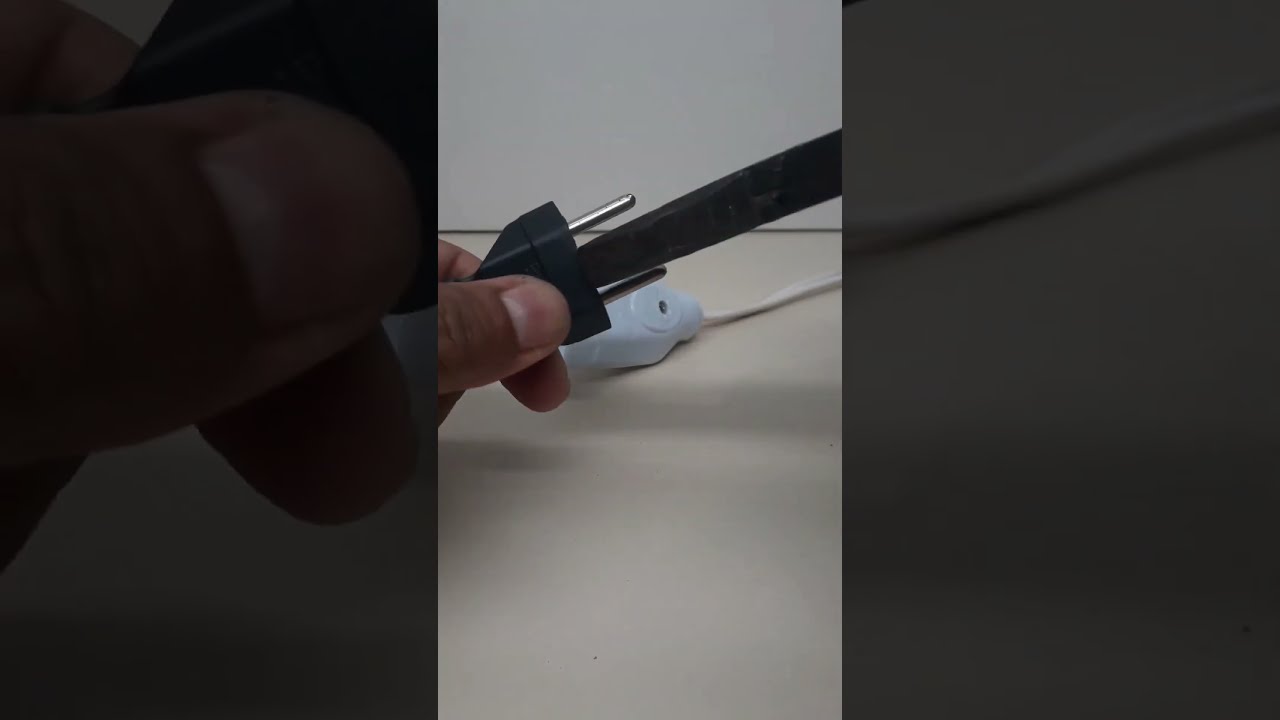 OLHA ESSA ID&Eacute;IA DE COMO CONECTAR PINO MACHO COM 3 PINOS EM  TOMADA FEM&Ecirc;A DE 2P