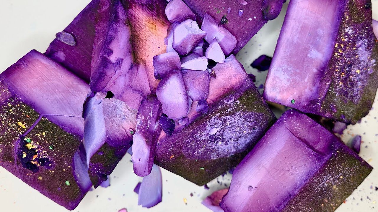 Dyed Gym Chalk Crush ASMR