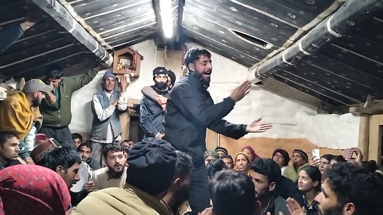 Pahadi mehfil nati dinesh chauhan 