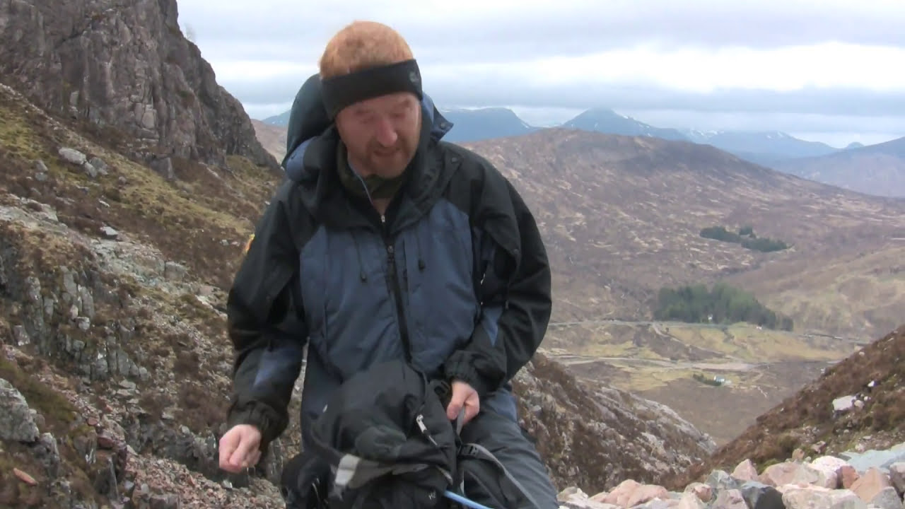 Deuter Futura 32 | Trail-Tested Daypack for Year-Round Hillwalking