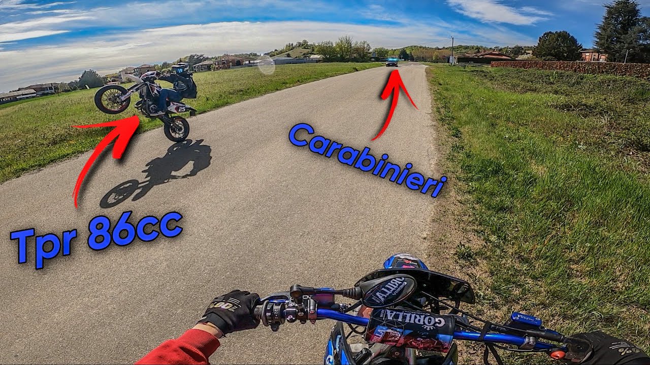 Вили перед полицией!! 🚨 / Tpr 86cc против полиции!! 🚔 @Inzoo