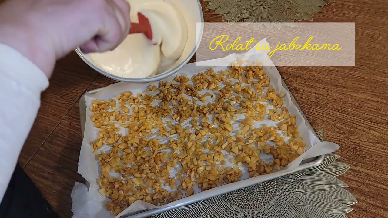 Evo prijedlog za super rolat od jabuka.Odlican za vas koje ne volite previse slatko,bas je blag❤️