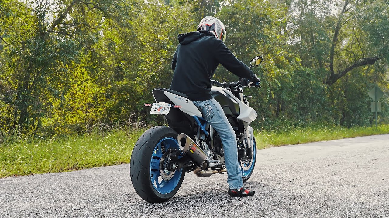 2023 Suzuki GSX-8S Akrapovic Full Stainless Exhaust Sound!