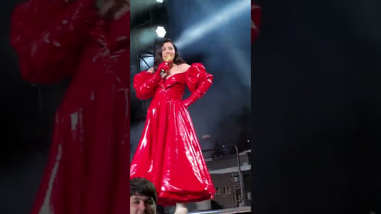Mon Laferte - El Diablo (Argentina 2022 4K Movistar Arena)