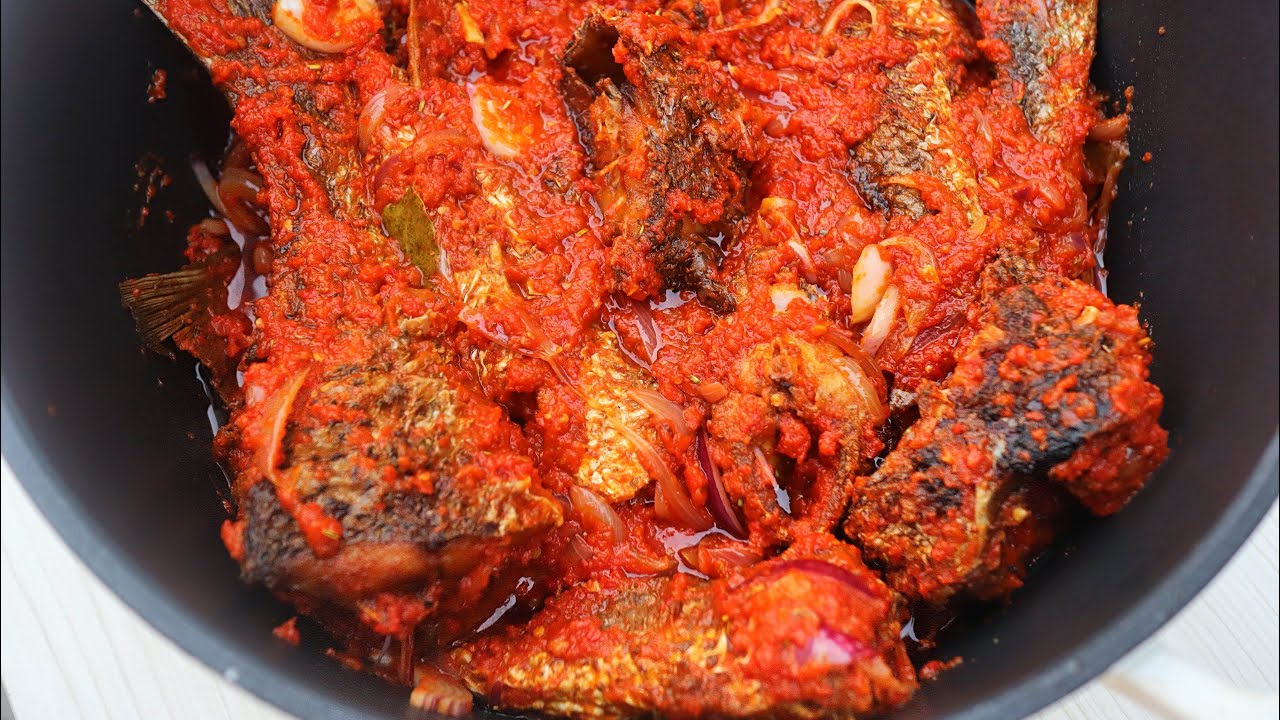 CROAKER FISH COATED IN TOMATO SAUCE | FISH FRYING TIP! 🐟