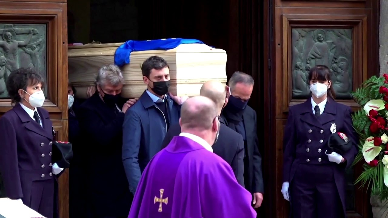 Italy farewells soccer legend Paolo Rossi