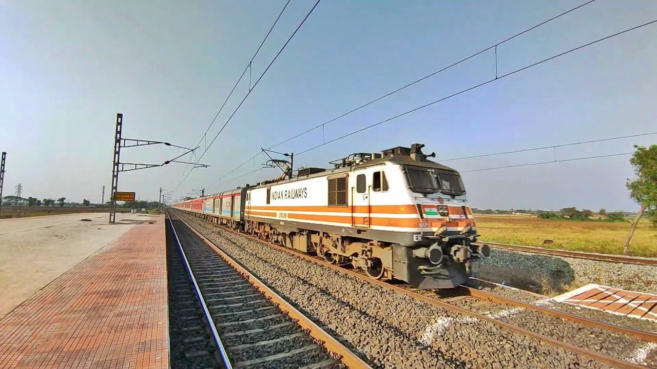 😨Very Aggressive WAP5 Locomotive HIGH SPEED ACTIONS - INDIAN RAILWAYS!!