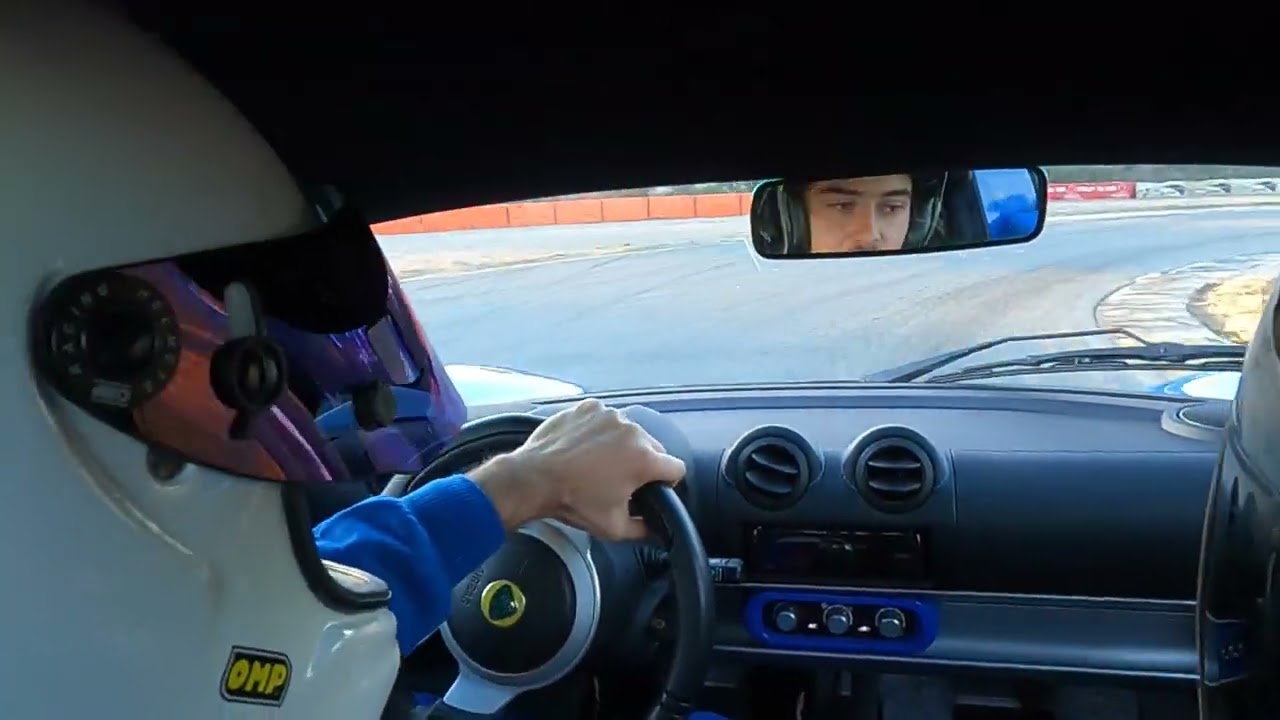 22.01.2022 LOTUS Elise cup 250  circuit du Luc en Provence avec 111 RACING TEAM