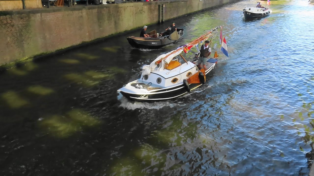 Zalmtocht 2025 Amsterdam deel 1 / Varend Erfgoed op de Zwanenburgwal / kleine schepen