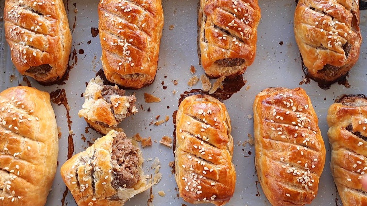 HOW TO MAKE MINI SAUSAGE ROLLS