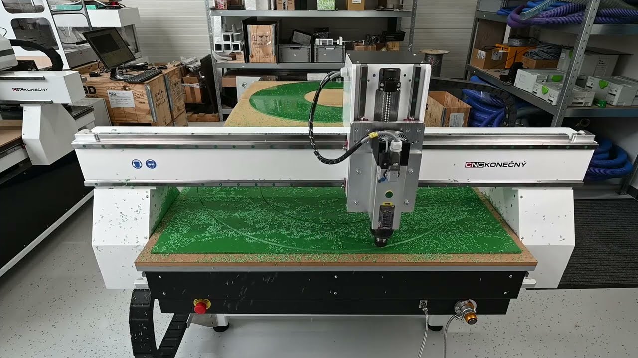 CNC frézování plastu se šikminou / plastic  CNC milling