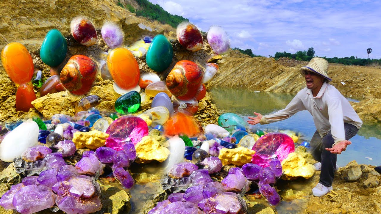 Hunters search for gold mines along the riverbanks. diamond mining.