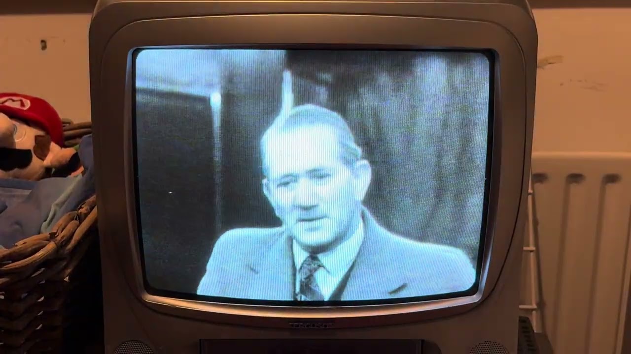 Britannia Under Her Own Steam On Television 📺 Newsreel (“Branchline Railway With Sir John Betjeman”)