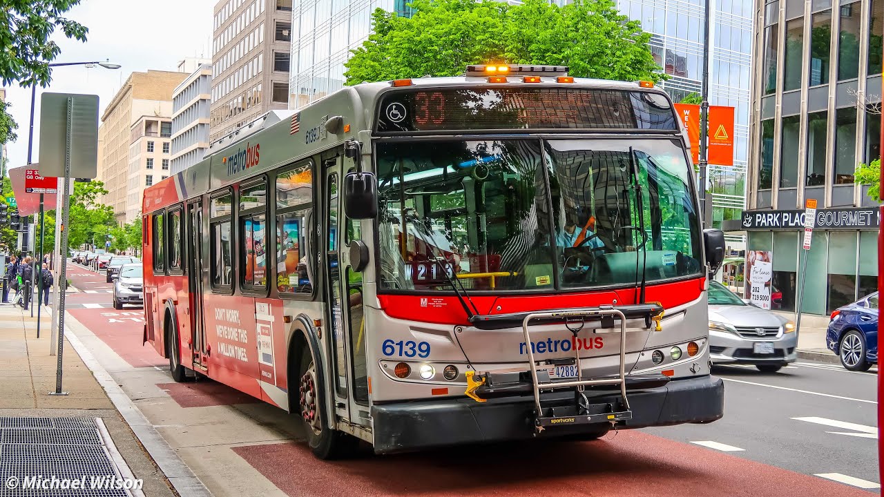 WMATA Metrobus 2006 New Flyer D40LFR #6139