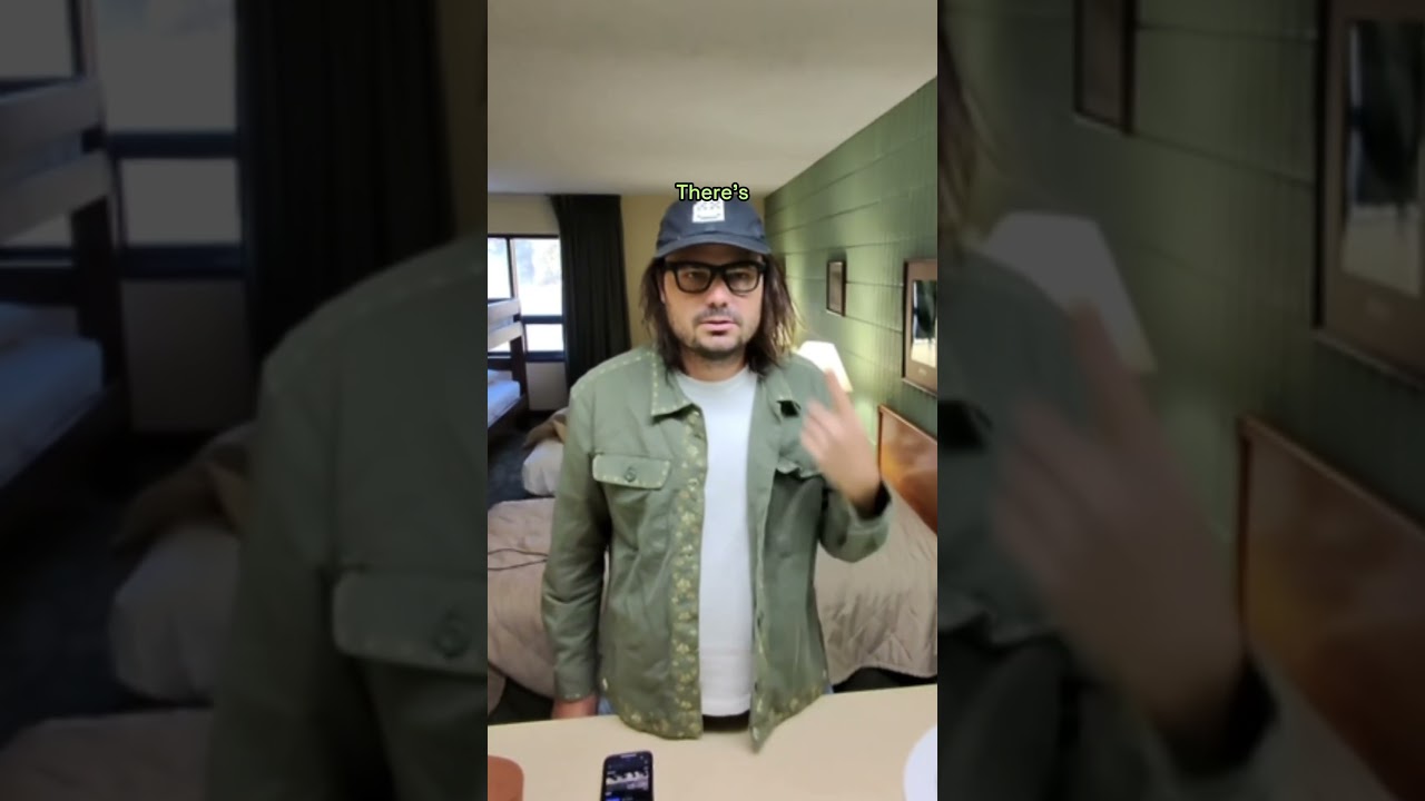 A $60 Mod to Meta&rsquo;s Ray-Bans Disables Its Privacy-Protecting Recording Light