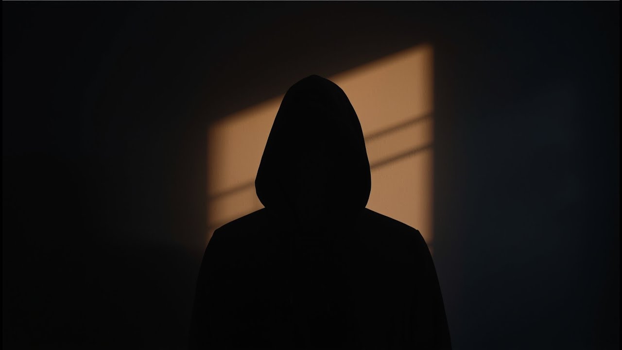 Why Deep Thinkers Often Feel Alone | Philosophy of Solitude & Self-Discovery