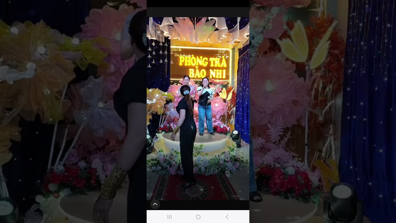 TAM CA CÙNG MỘNG LINH 