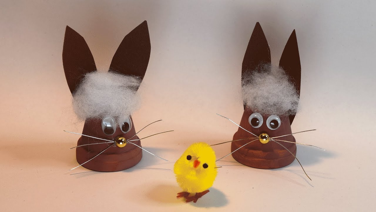 Osterhasen aus Tontöpfen basteln