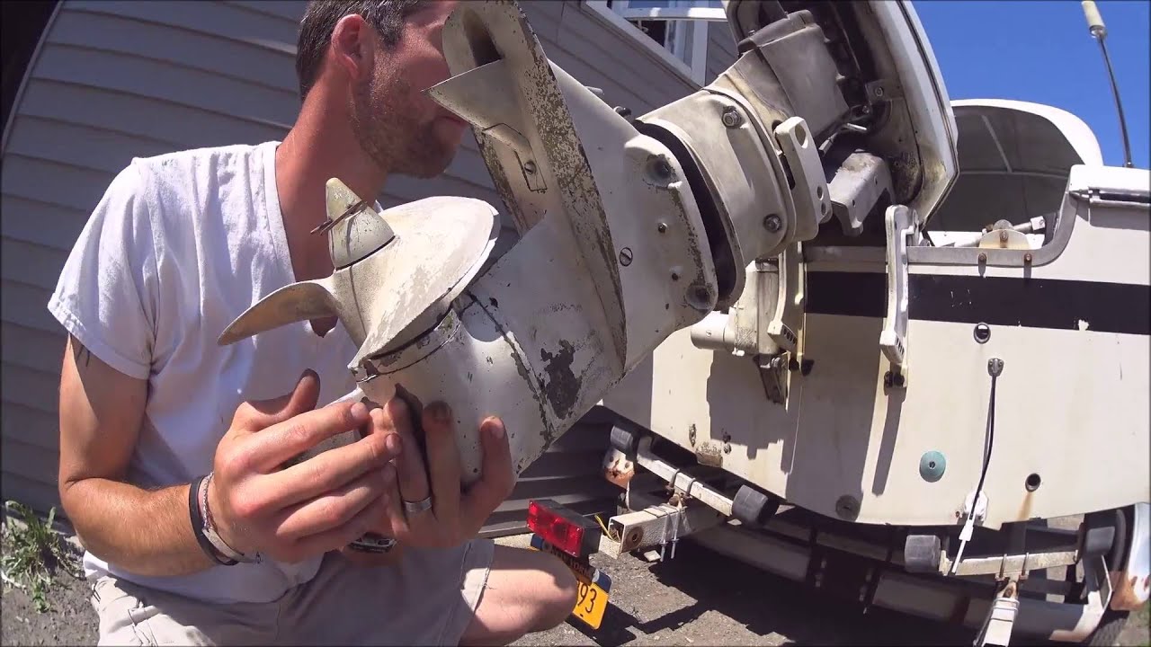 1970 Chrysler 55HP outboard engine lower tear down