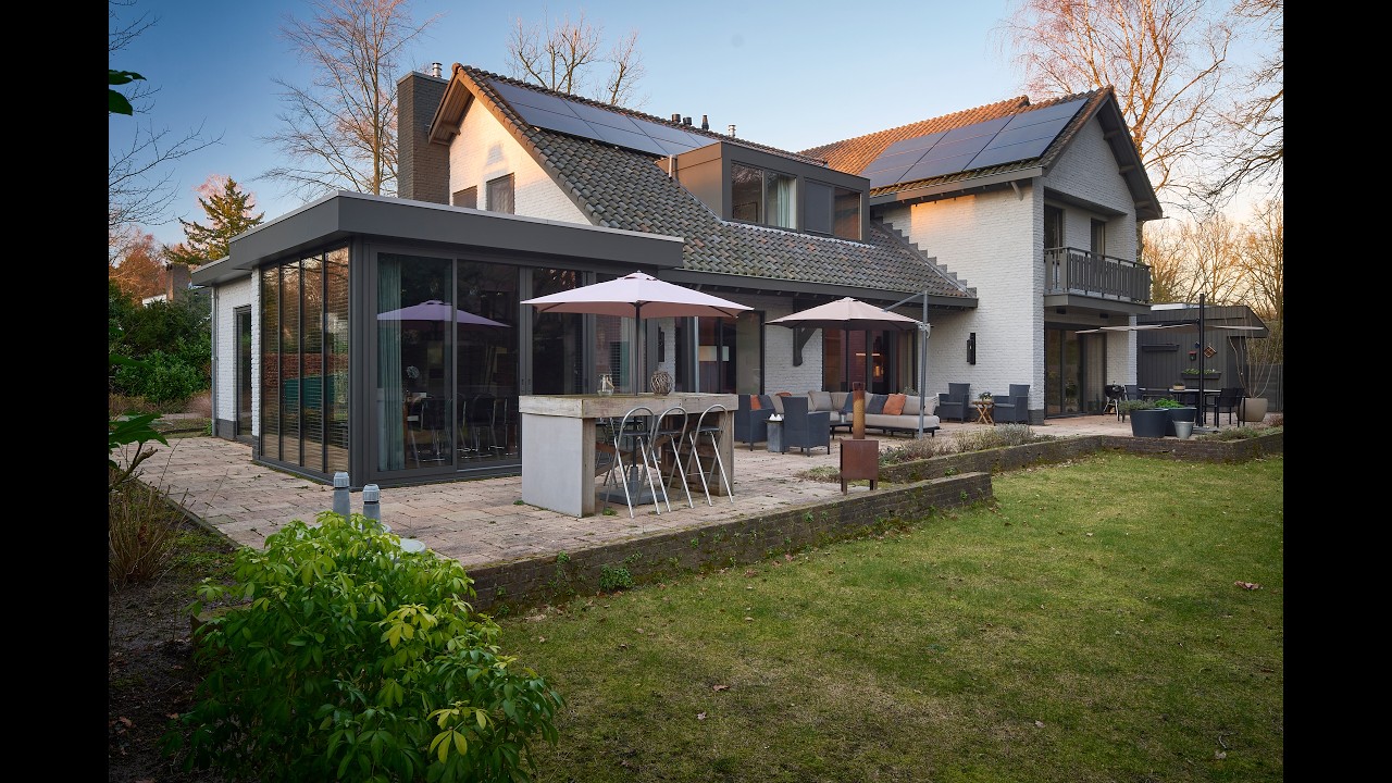 Door befaamde architect Remy Meijers gerenoveerde villa aan Wegedoorn 17 Geldrop!