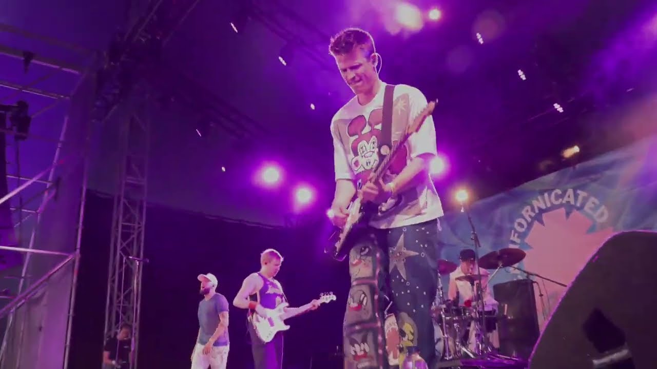 Red Hot Chili Peppers - Wet Sand (LIVE at Nirwana Tuinfeest by Californicated RHCP Tribute)