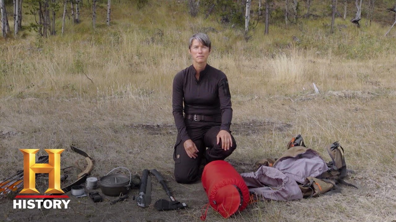 Alone: Michelle's Woods Worthy 10 Items (Season 8) | Exclusive | History