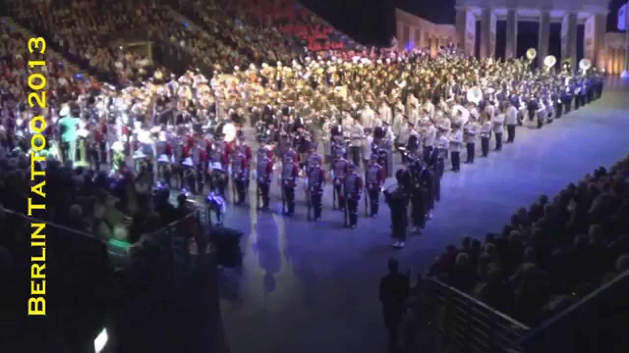 2013 11 03 finale berlin tattoo dutch pipes and drums met combinedband