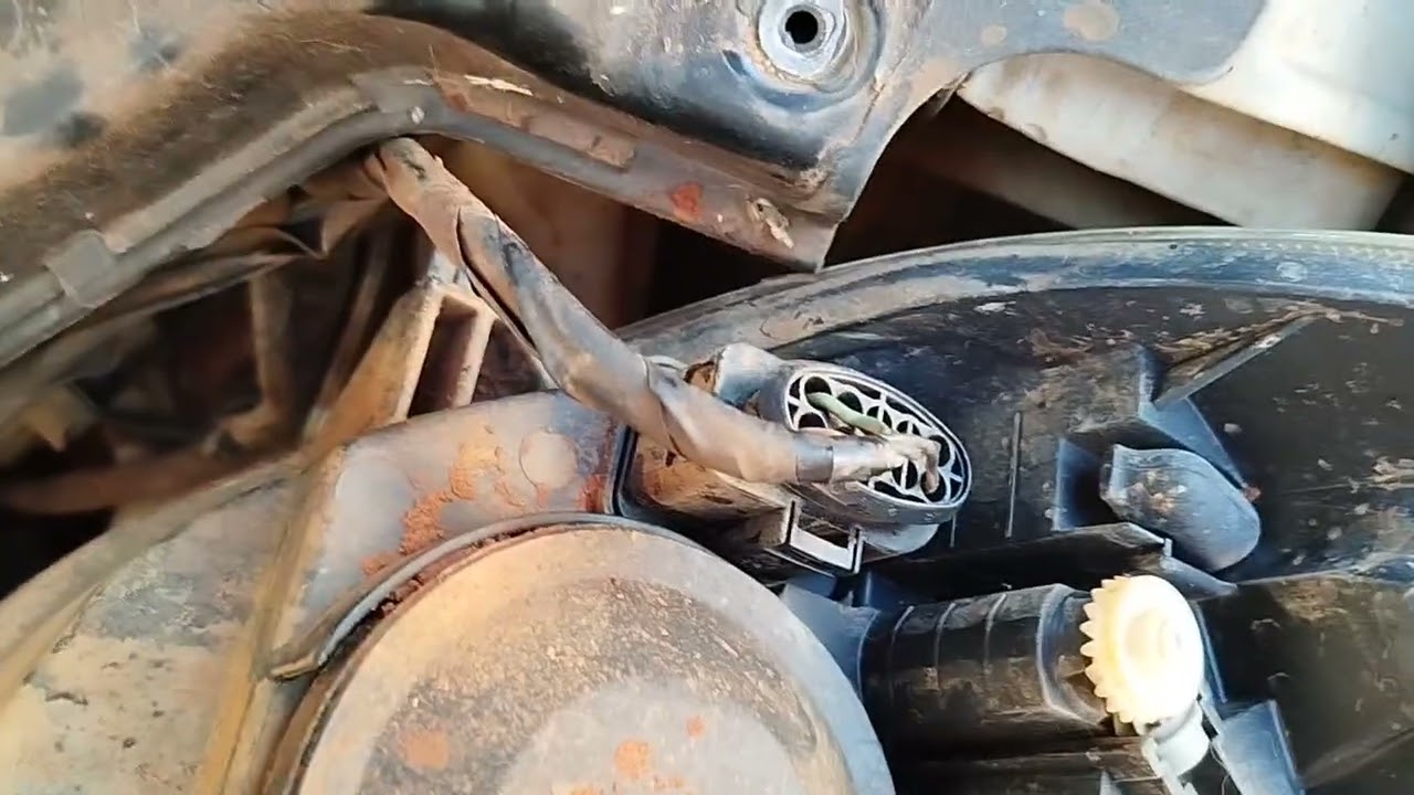Como retirar conector do farol completo do fiesta
