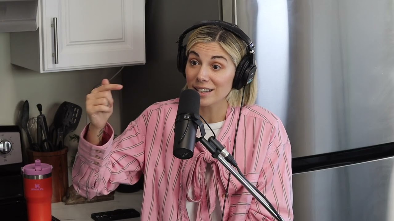 Christina Perri Tells the INSANE Story of How 'Jar Of Hearts' Came to Be! 😮 🎤