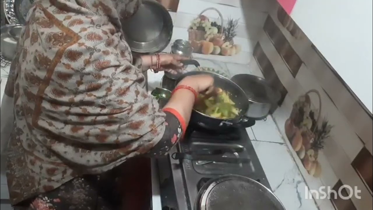  प्रोटीन से भरपूर ब्रोकली और आलू मटर की सब्जी😁broccoli recipe l broccoli ki sabji l Meera s kitchen 