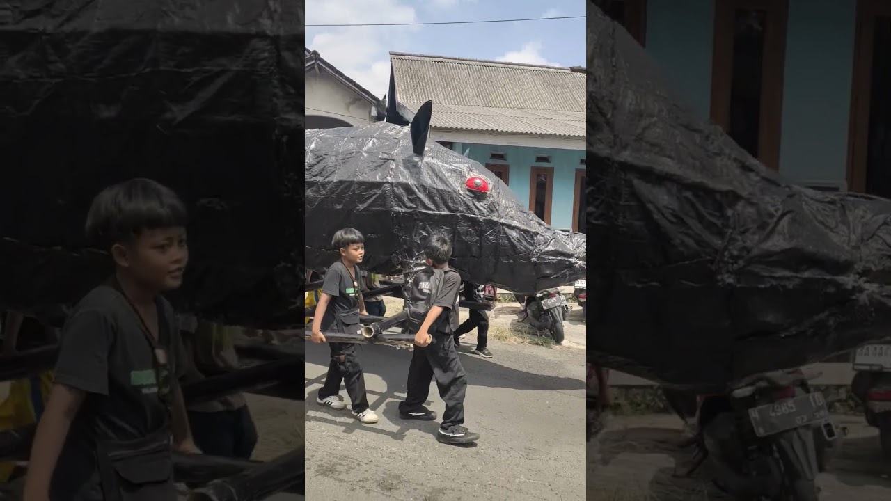 ogoh ogoh babi hutan karnaval banaran grabag 