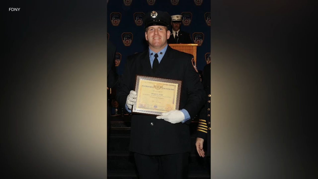 Firefighter dies after suffering medical episode during fire at Brooklyn building