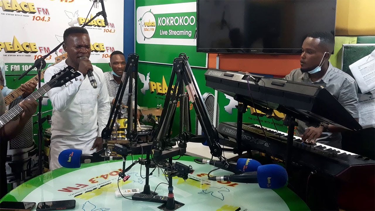 Kwadwo Obeng Barima Performs Abubro Nkosua Live On Peace