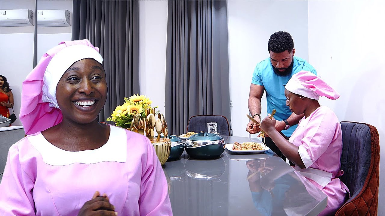 The Poor Food Vendor Only Came To Deliver His Food But Ended Up Falling For Her Customer - Nigerian