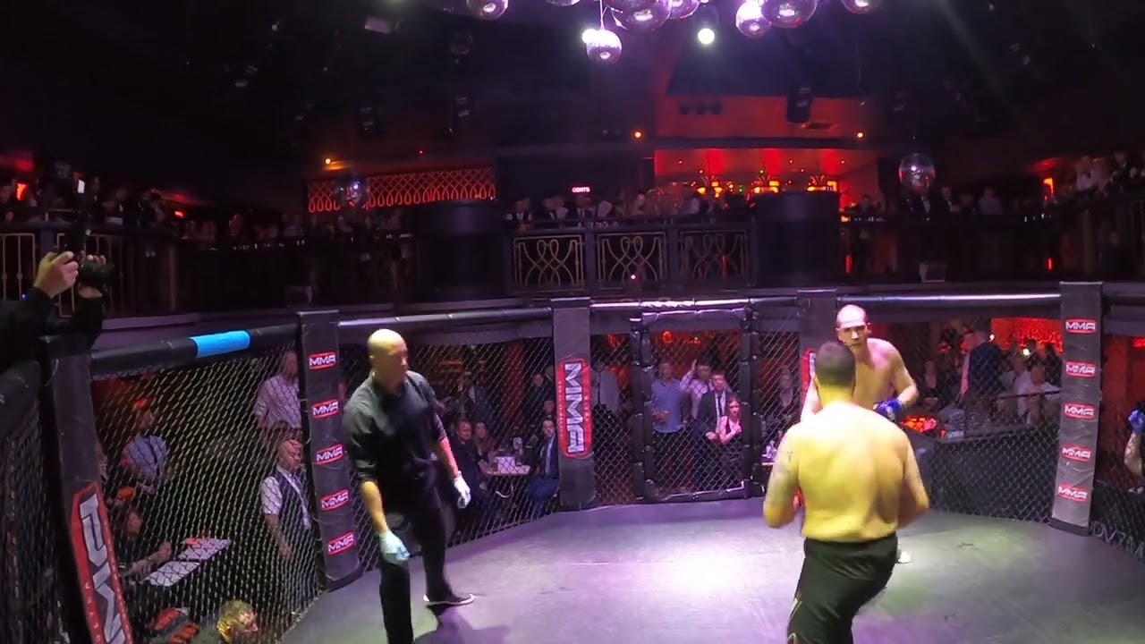 NOTTINGHAM | ULTRA MMA | ROB TOAL VS NATHAN BIRD