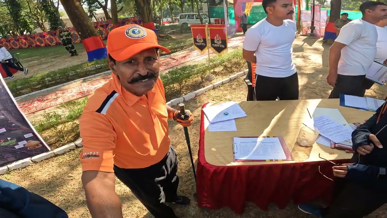 BSF Jawan Demonstrates How to Play Golf #BSFCamp #Salbagan #golfcourse #tripuracyclingexplorers ♥️♥️