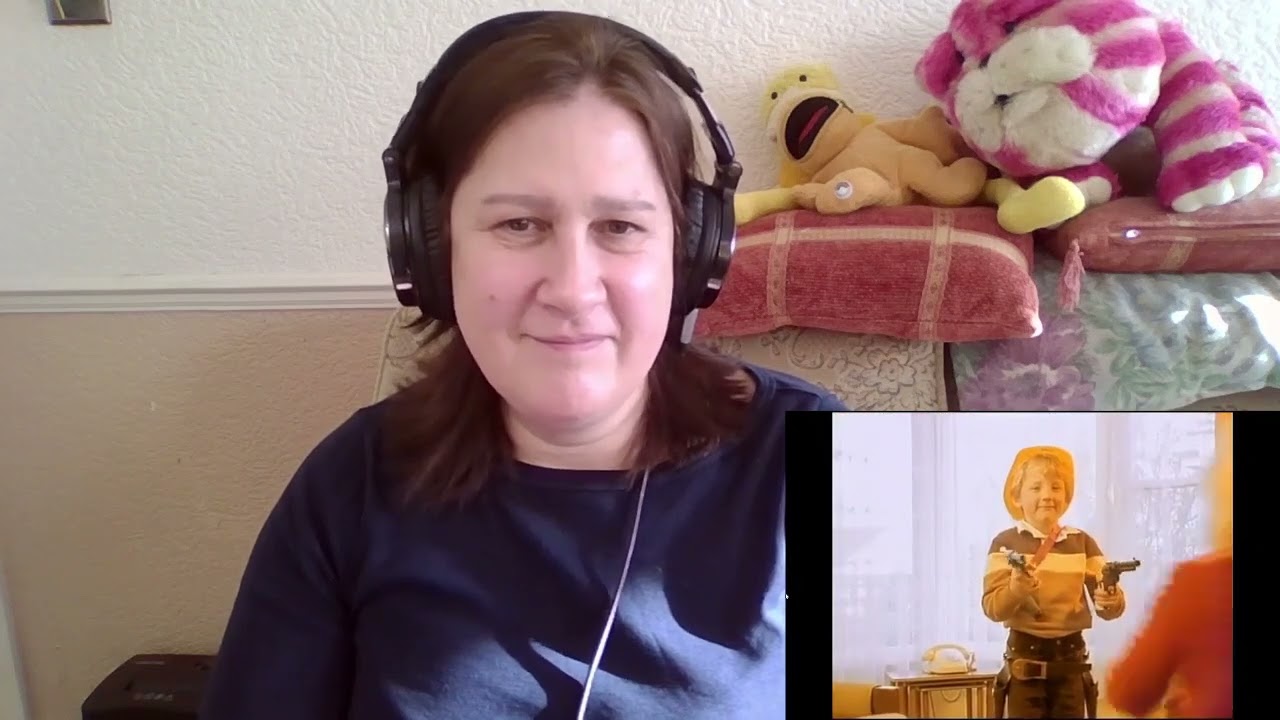 FUN VIDEO GREAT LYRICS | Do Re Mi - Idiot Grin (First Reaction) 1985