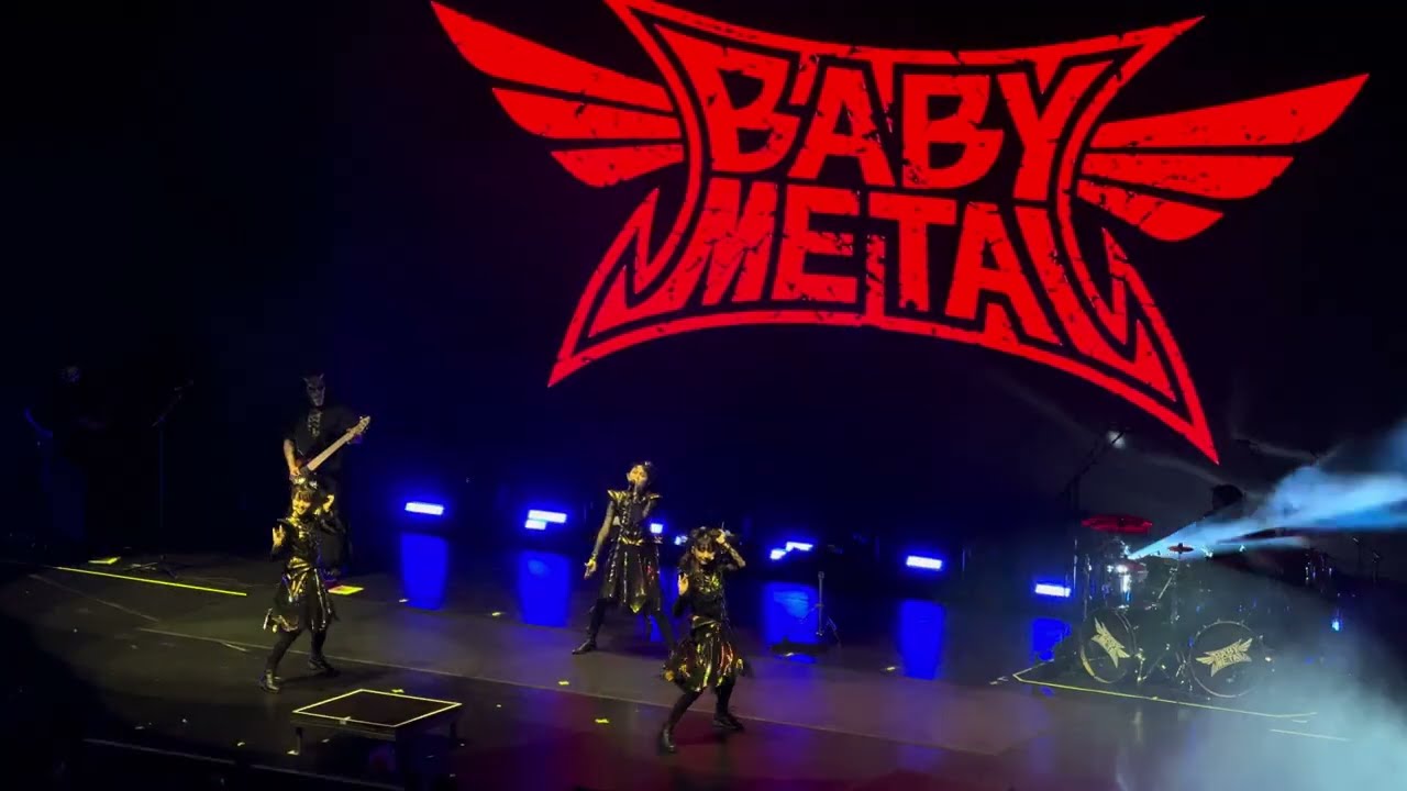BABYMETAL - ヘドバンギャー!! - Headbangeeeeerrrrr!!!!! - Fan Cam - Hard Rock Live Hollywood, FL - 11/6/24