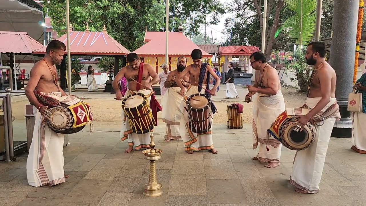 Keli Arangettam by Balan M and Vishnudathan Pisharody