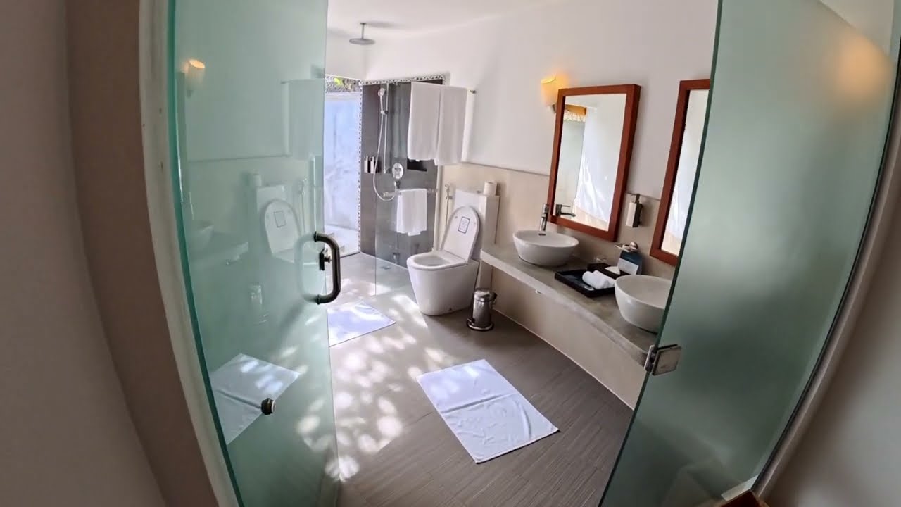 Kuramathi MALDIVES 🌞 SUPERIOR Beach Villa 🌴 Resort 4K Room Tour 🌴 Maldives VLog